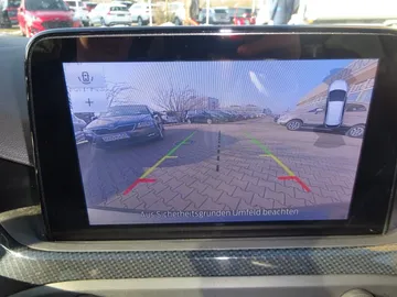 Car image 28