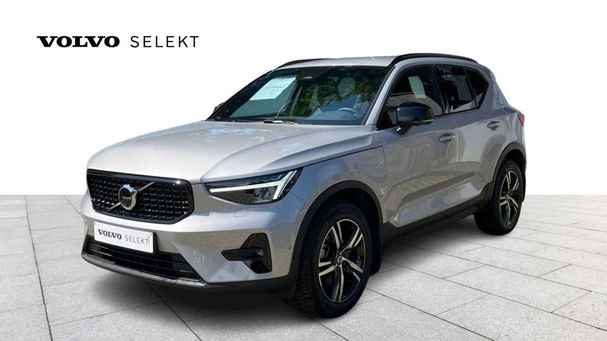 Volvo XC40 Plus 120 kW image number 1