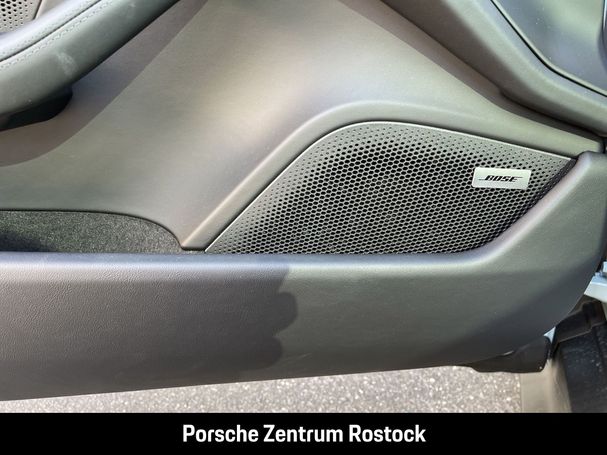 Porsche Taycan 320 kW image number 16