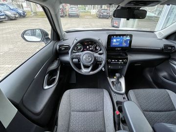 Car image 10