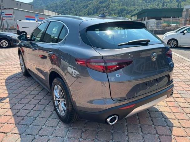 Alfa Romeo Stelvio 2.0 Turbo 147 kW image number 2