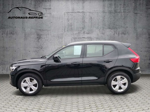 Volvo XC40 B3 Core 120 kW image number 5