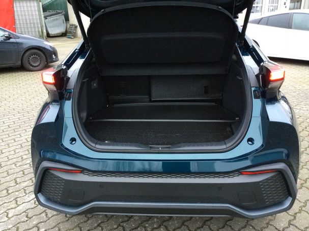 Toyota C-HR 2.0 Hybrid 135 kW image number 8