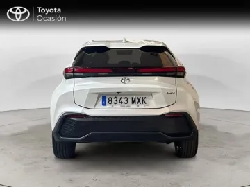 Car image 2