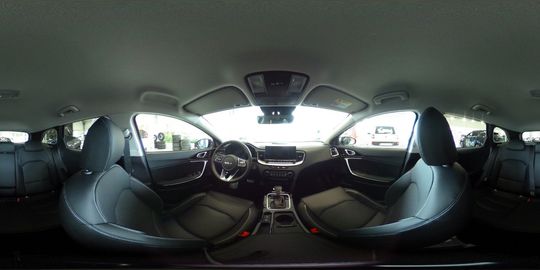 Car image 25