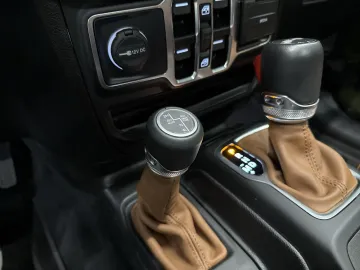 Car image 46