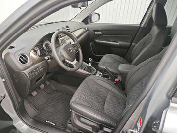 Car image 12