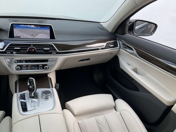 BMW 730d xDrive 196 kW image number 36