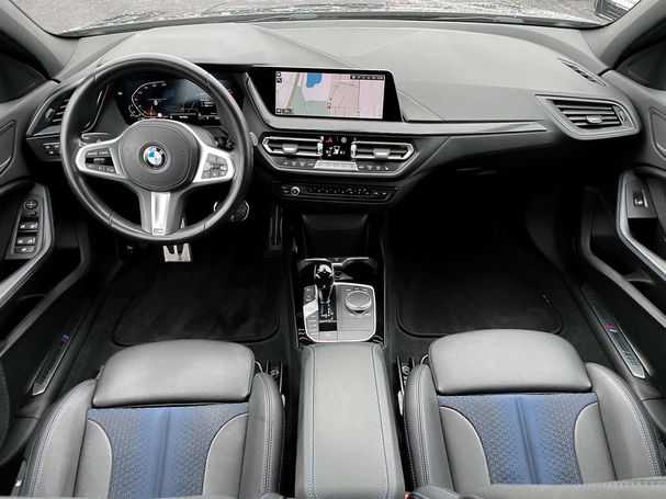 BMW 118i 100 kW image number 11