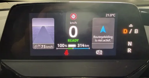 Car image 25