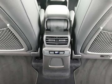 Car image 41