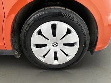 Car image 35