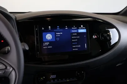 Car image 23