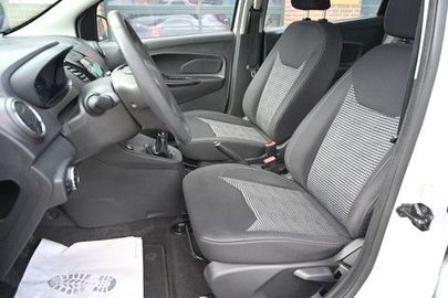 Car image 13