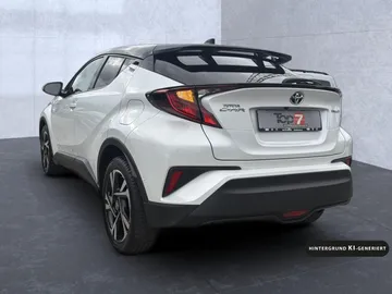 Car image 5