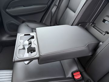 Car image 47