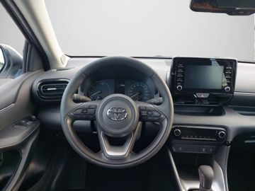 Car image 12