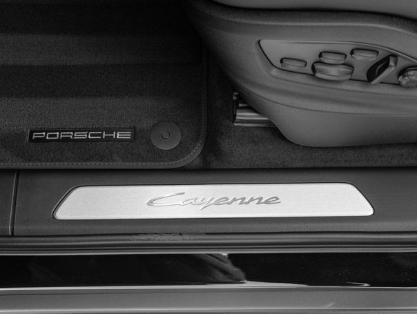 Porsche Cayenne E-Hybrid 346 kW image number 24