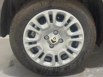 Car image 22