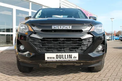 Car image 23