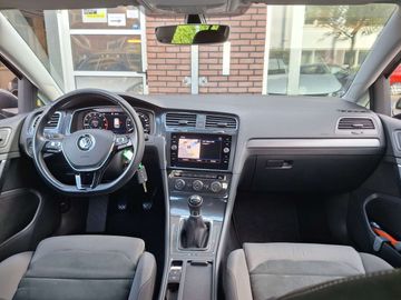 Car image 26