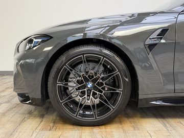 Car image 35