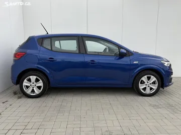 Car image 4