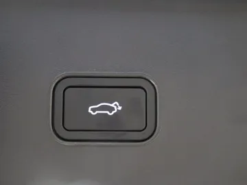 Car image 35