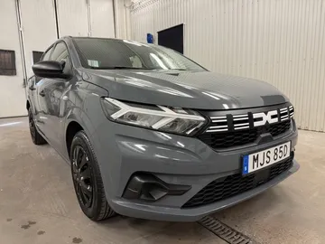 Car image 3