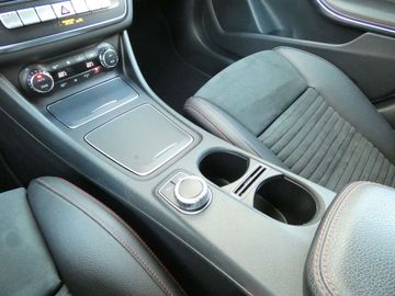 Car image 26