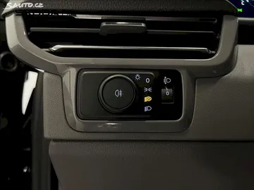 Car image 35