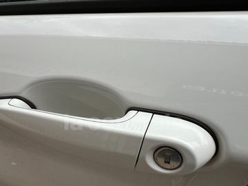 Car image 37