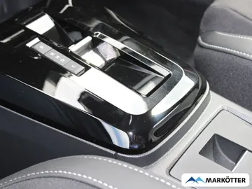 Car image 32