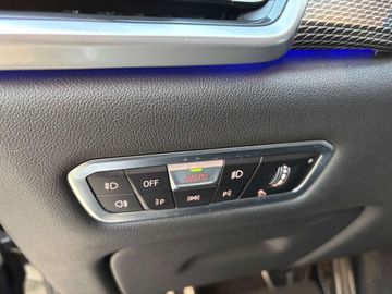 Car image 36