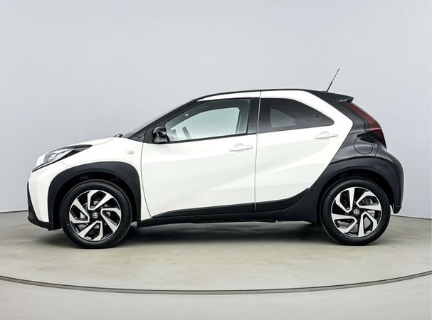 Toyota Aygo X 1.0 VVT-i 53 kW image number 2