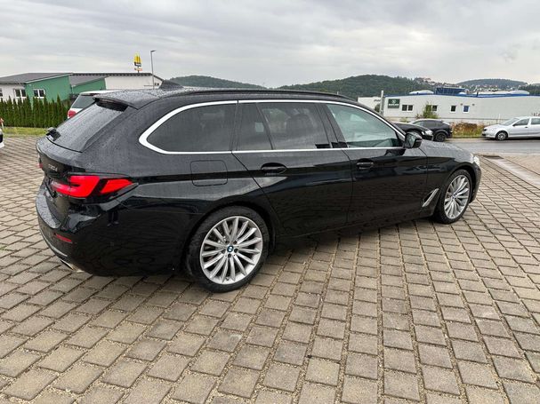 BMW 530d Touring Luxury Line xDrive 210 kW image number 6