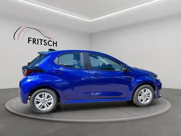 Car image 4