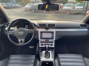 Car image 26