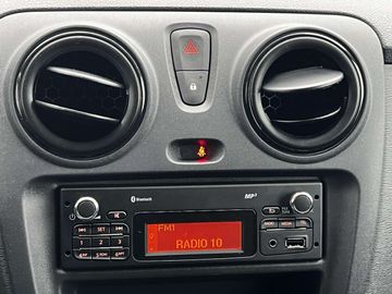 Car image 30