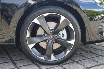 Car image 28