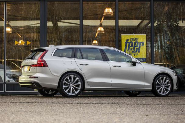 Volvo V60 T4 Momentum Pro 140 kW image number 3