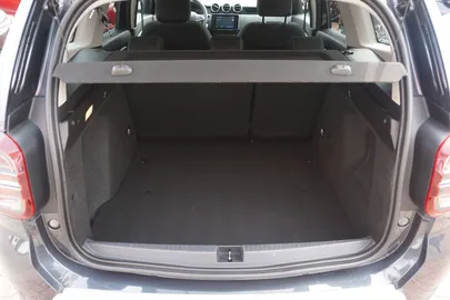 Car image 32