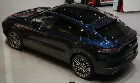 Car image 2