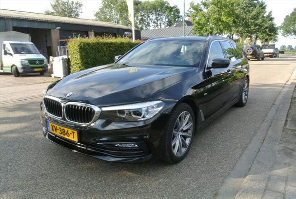 BMW 520i Touring 135 kW image number 1