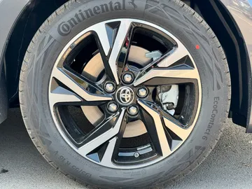 Car image 20