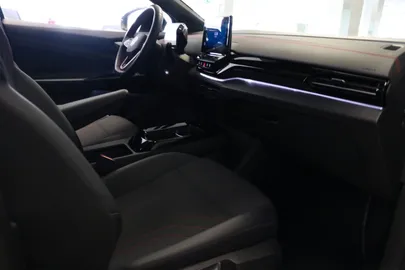 Car image 37