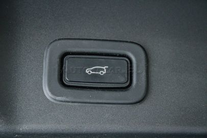 Car image 37