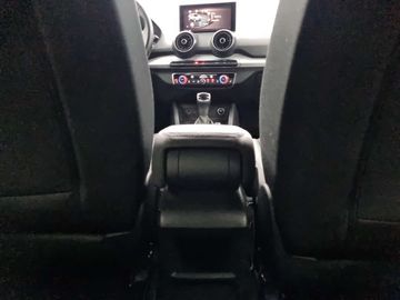 Car image 37