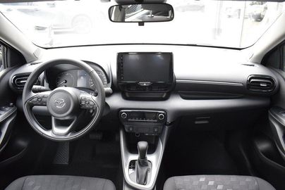 Car image 21
