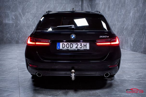 BMW 330e Touring 216 kW image number 6